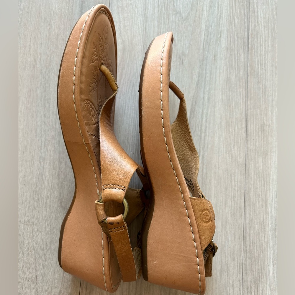 Born Tan Leather Galley Cliffside Slingback Thong Sandals - Picture 8 of 10
